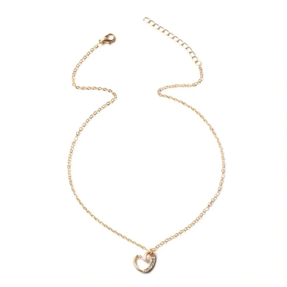 Elegant Gold Color & Rhinestone Heart Pendant Necklace - NWOT